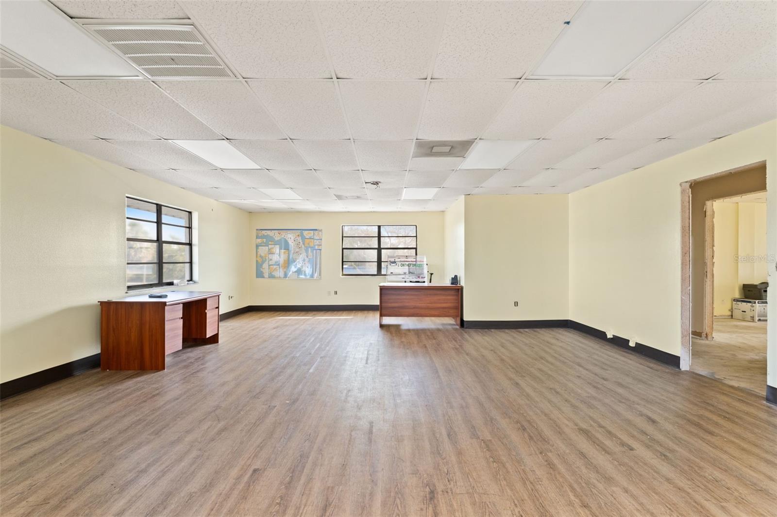 ACREAGE - Commercial Sale