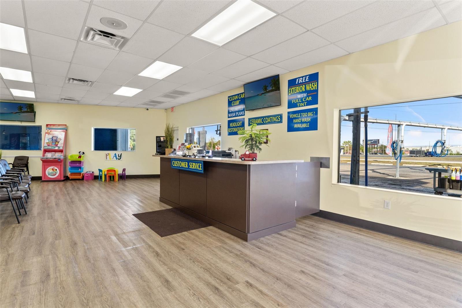 ACREAGE - Commercial Sale