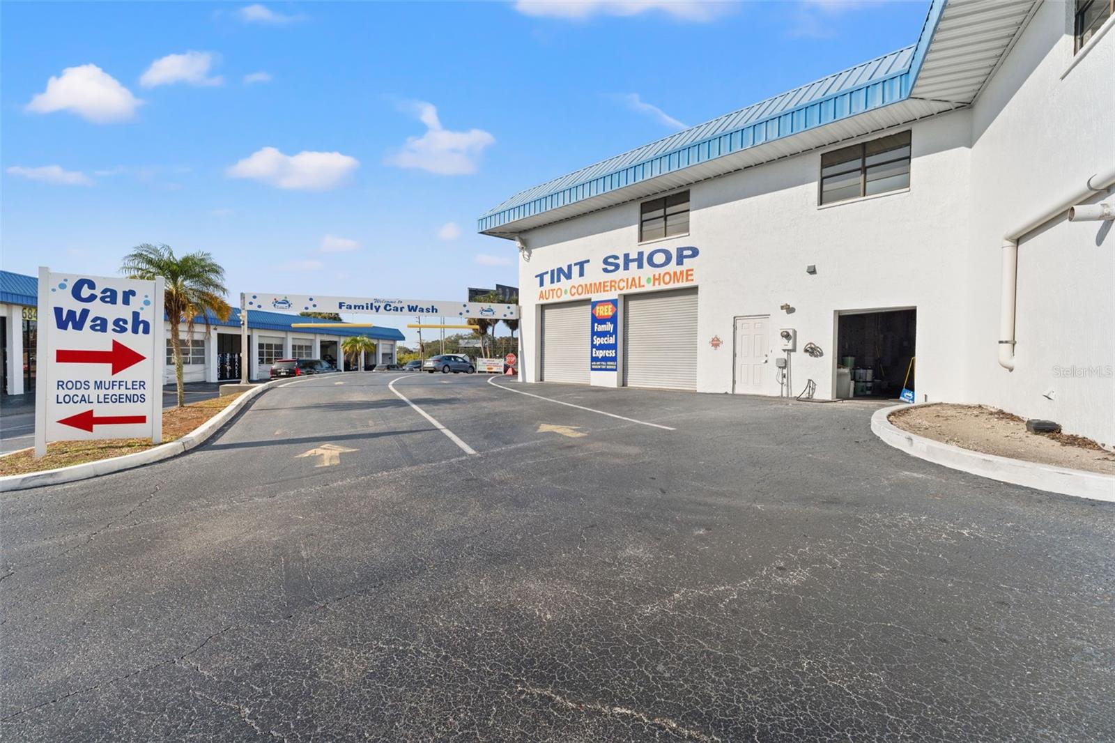 ACREAGE - Commercial Sale