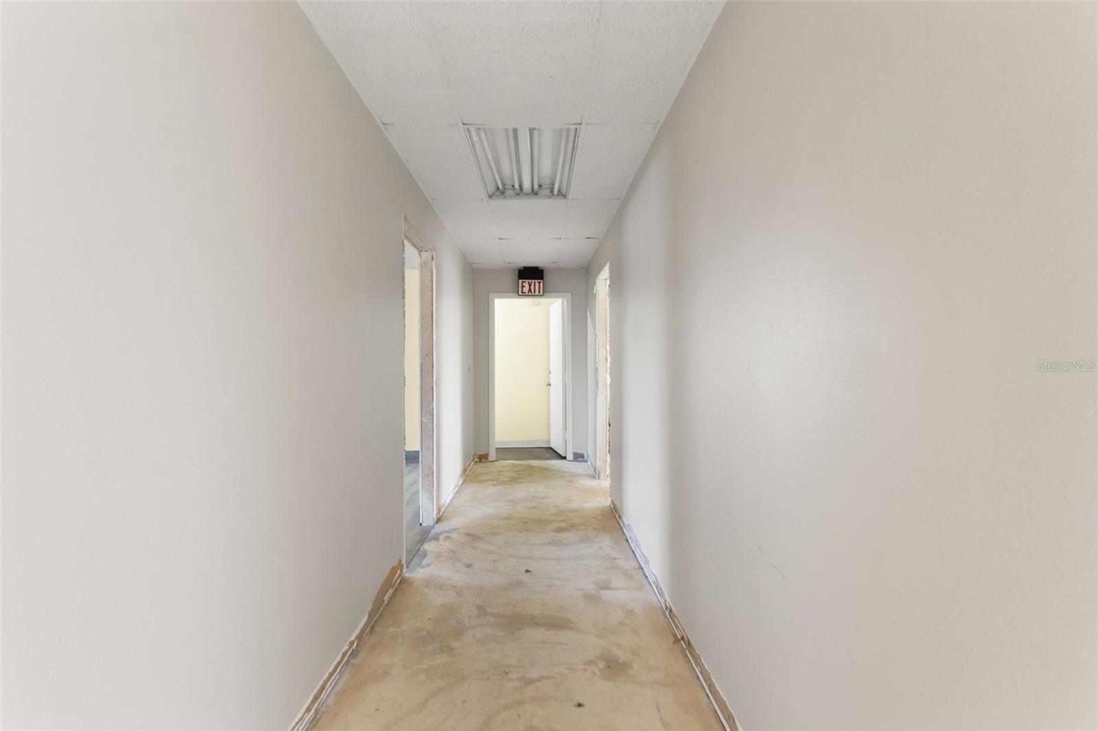 ACREAGE - Commercial Sale