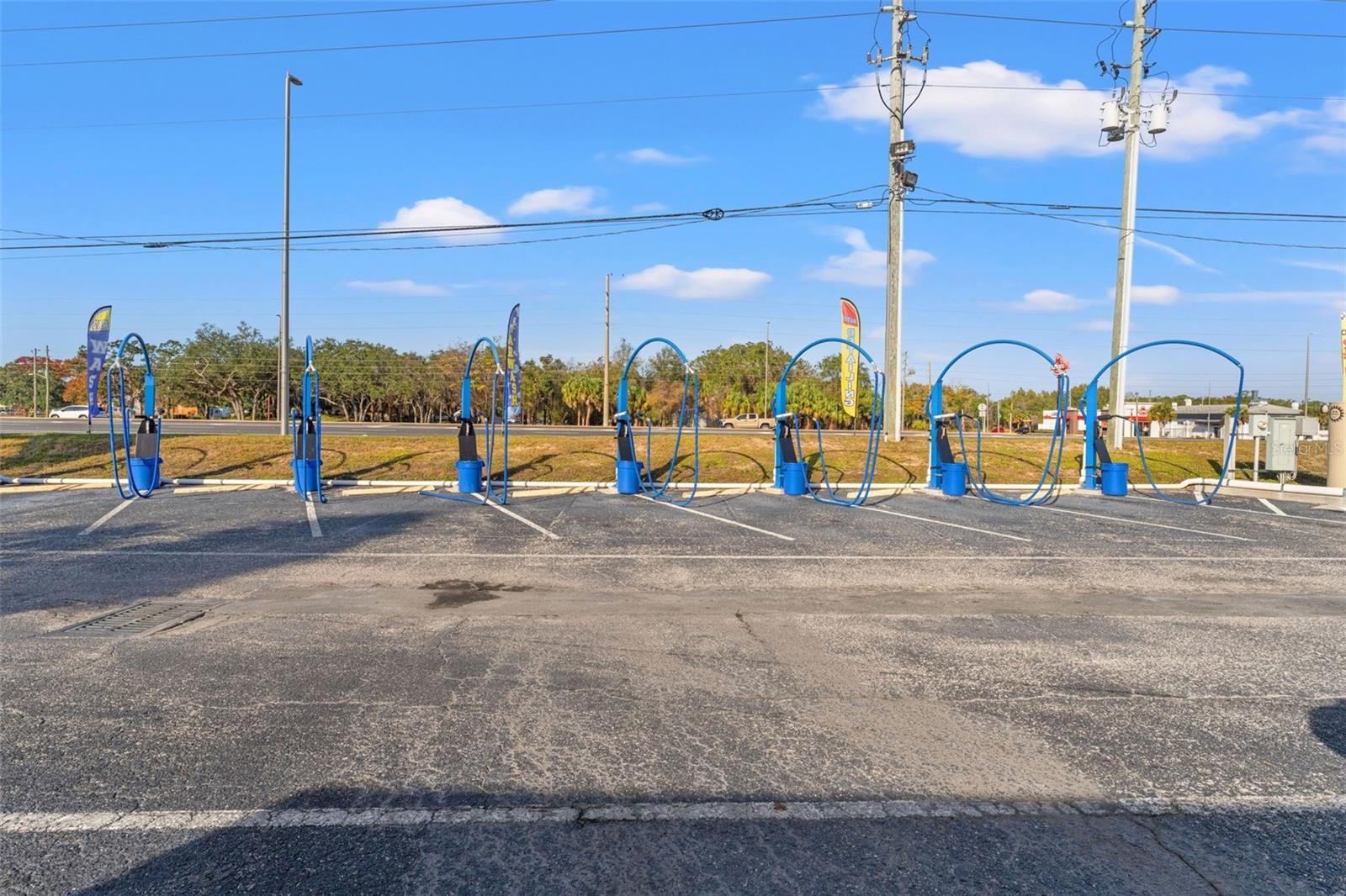 ACREAGE - Commercial Sale