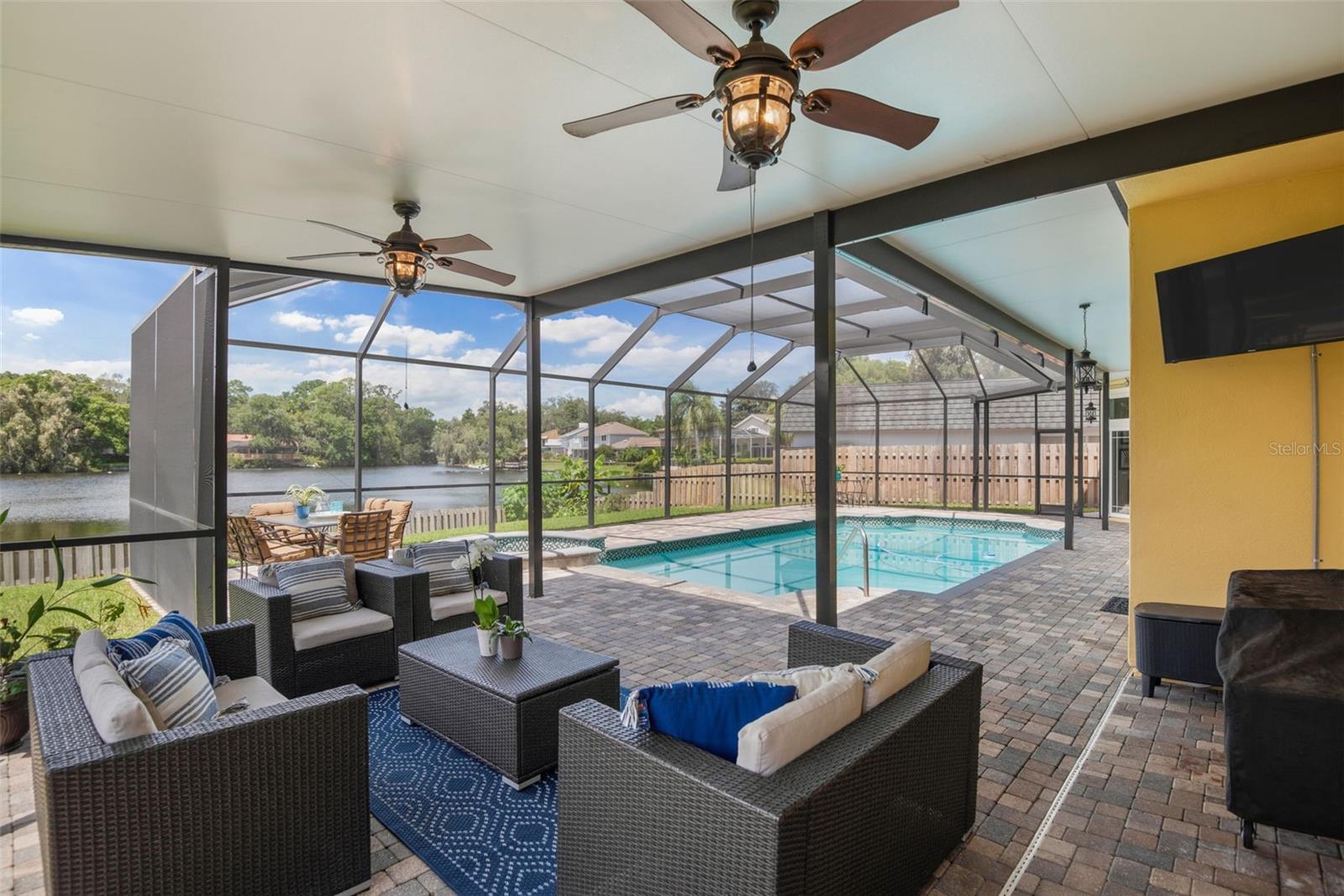 CARROLLWOOD SUB UN 20 - Residential