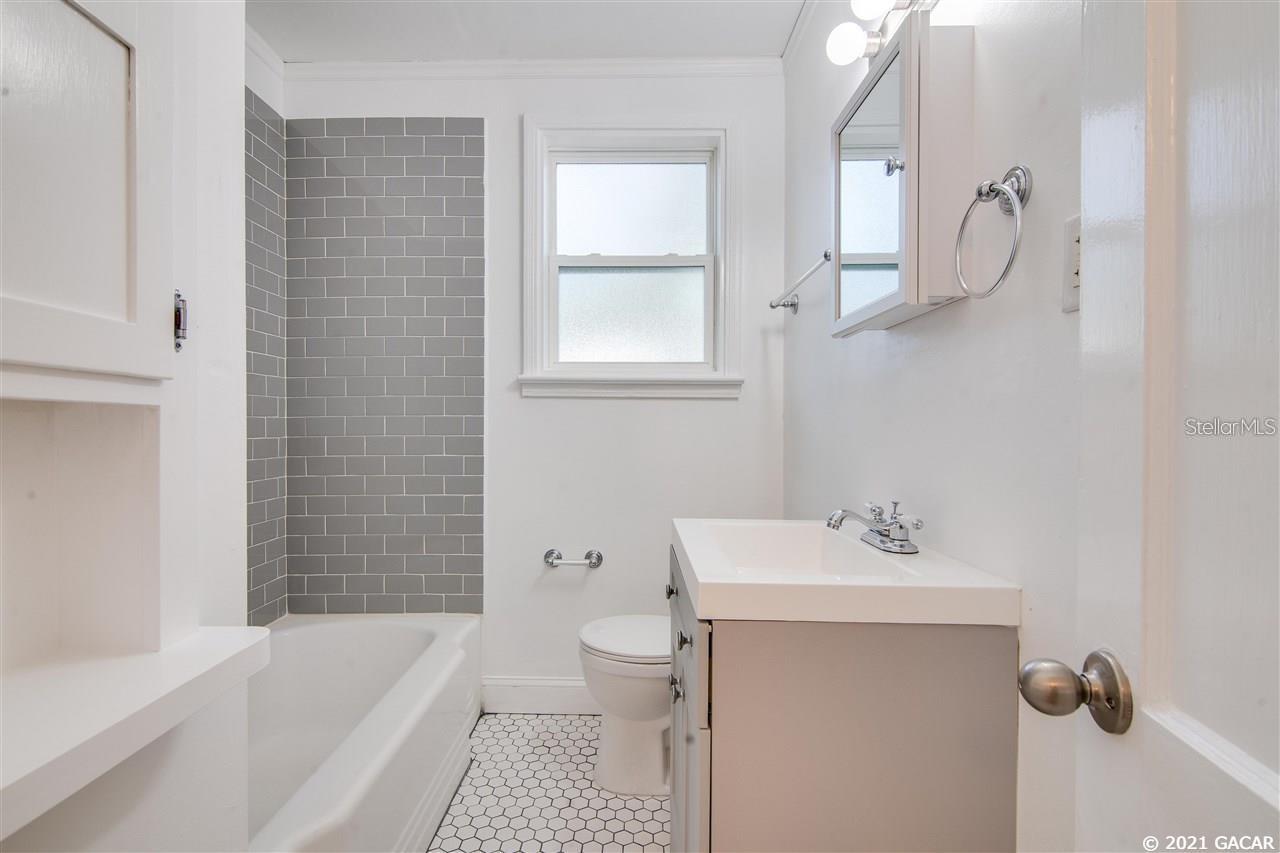 M G M - Residential Lease