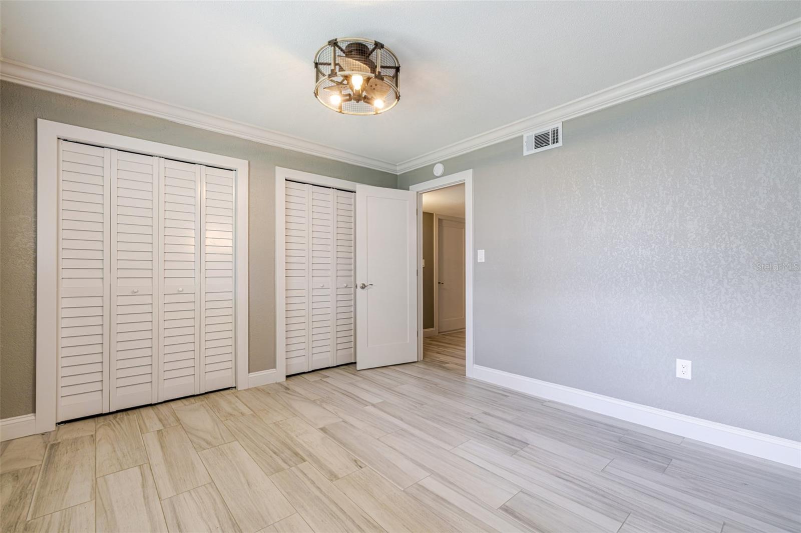 WYCHEWOOD SHORES - Residential