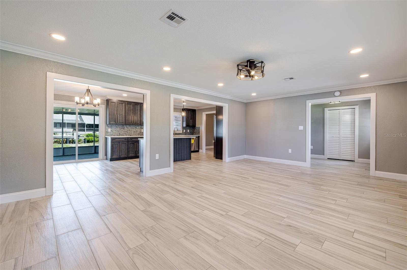 WYCHEWOOD SHORES - Residential