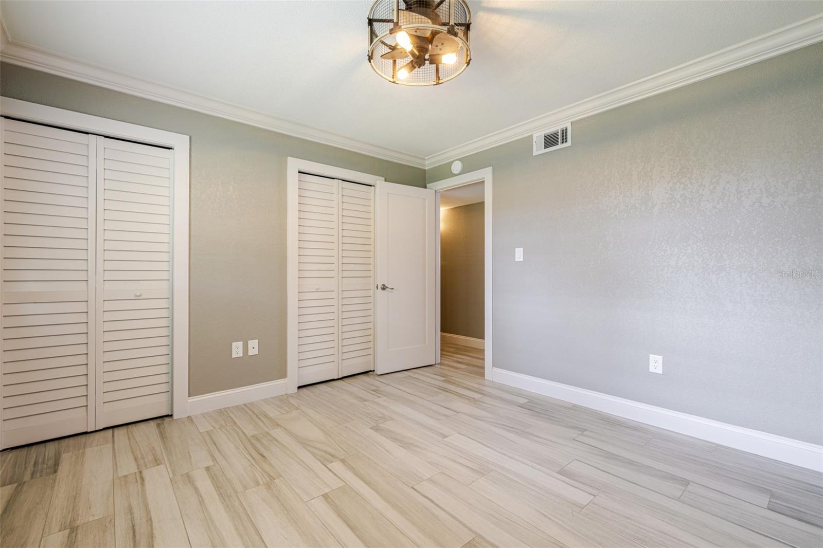 WYCHEWOOD SHORES - Residential