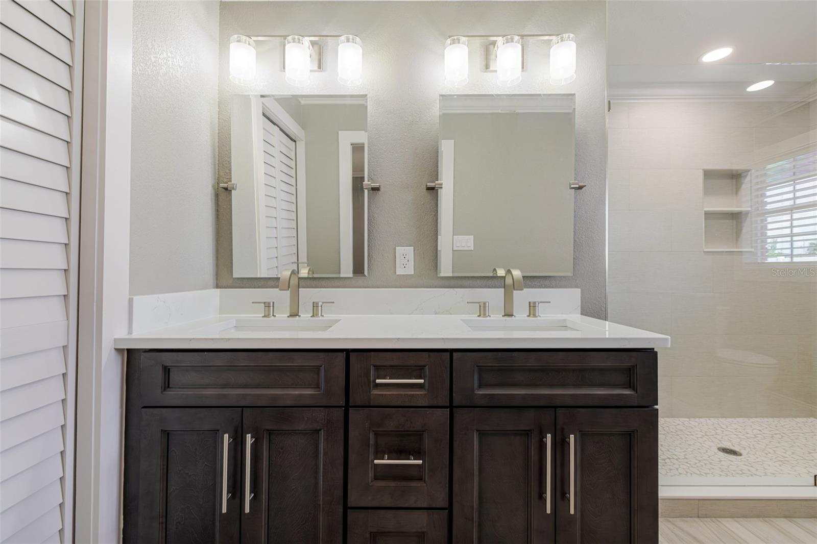 WYCHEWOOD SHORES - Residential