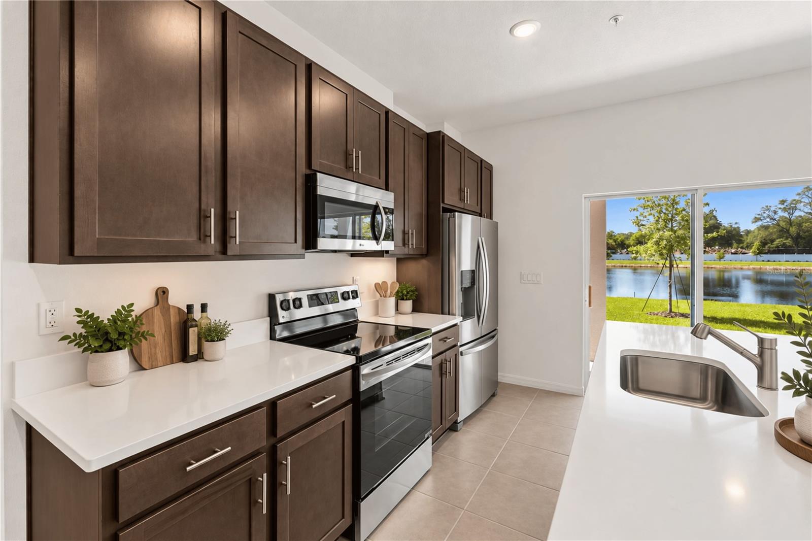 705 FLORIDA ELM COURT