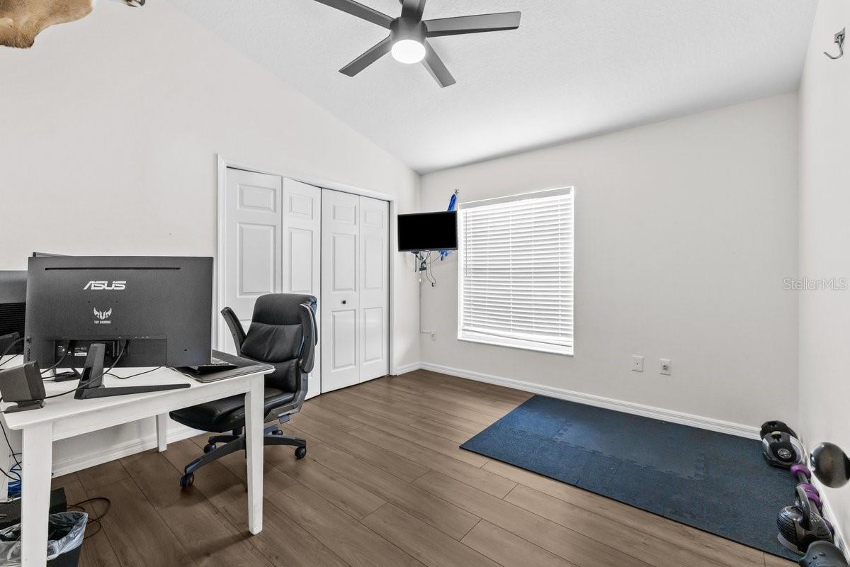 FLAT ISLAND - Residential