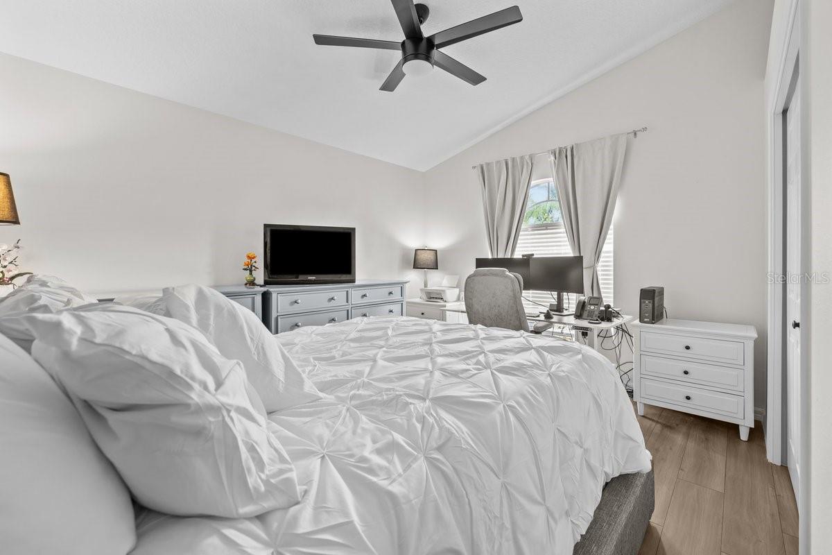 FLAT ISLAND - Residential