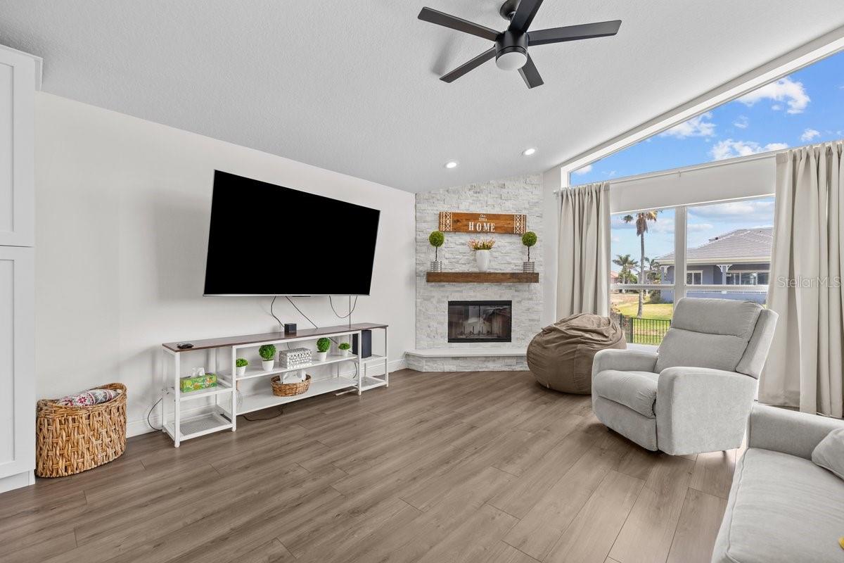 FLAT ISLAND - Residential