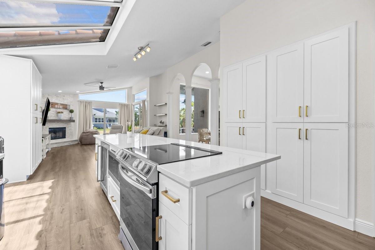 FLAT ISLAND - Residential