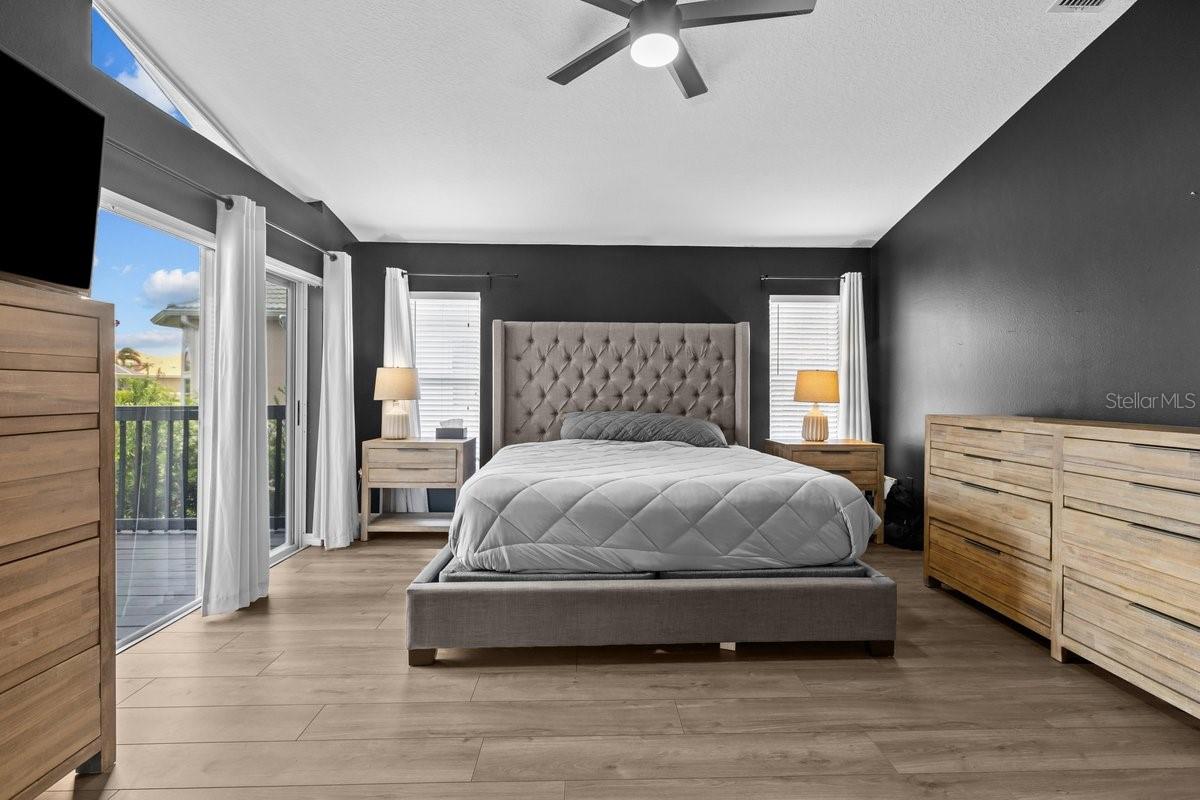 FLAT ISLAND - Residential