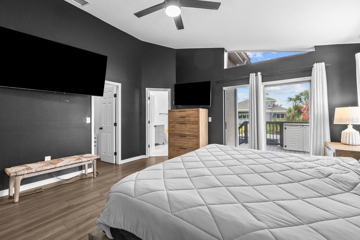 FLAT ISLAND - Residential