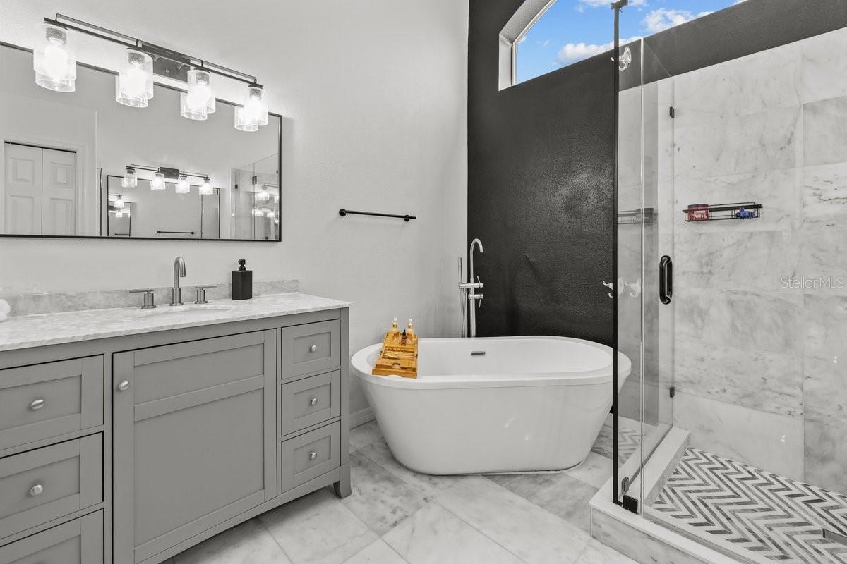 FLAT ISLAND - Residential