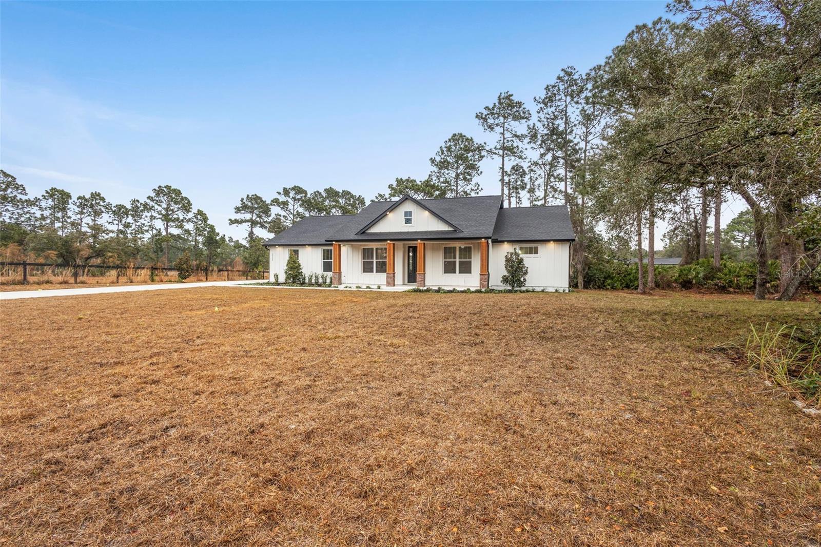 ROYAL TRAILS UNIT 01 - Residential