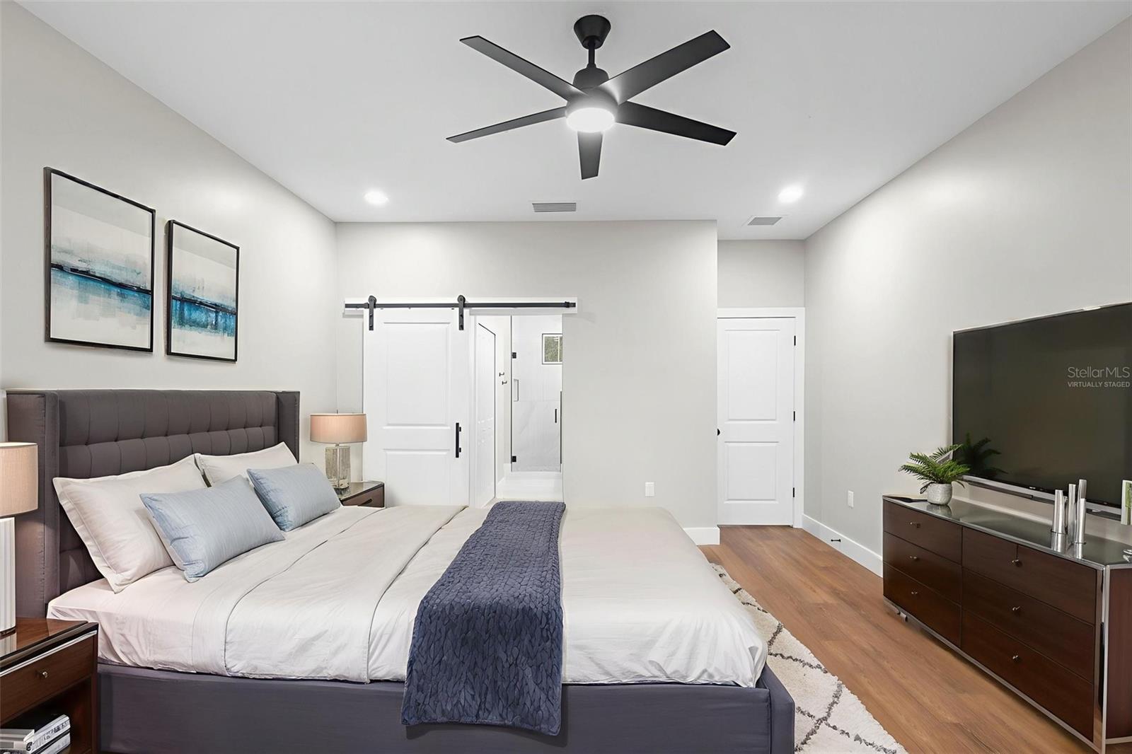 ROYAL TRAILS UNIT 01 - Residential