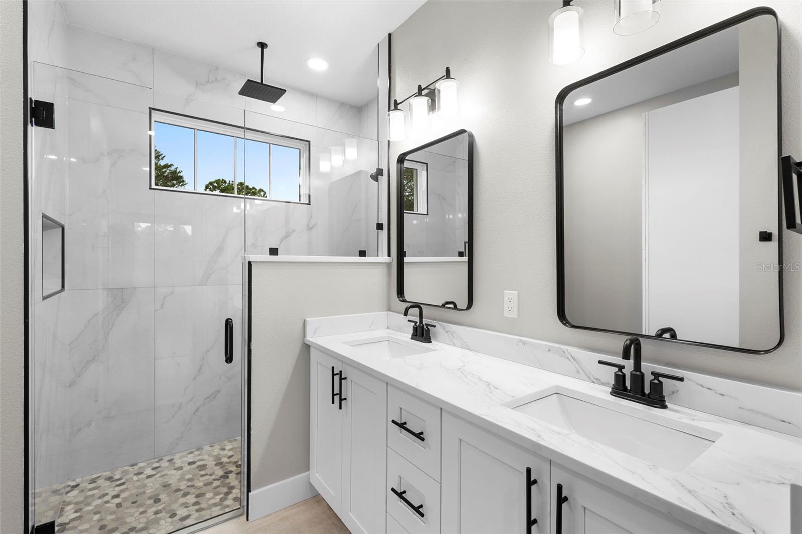 ROYAL TRAILS UNIT 01 - Residential