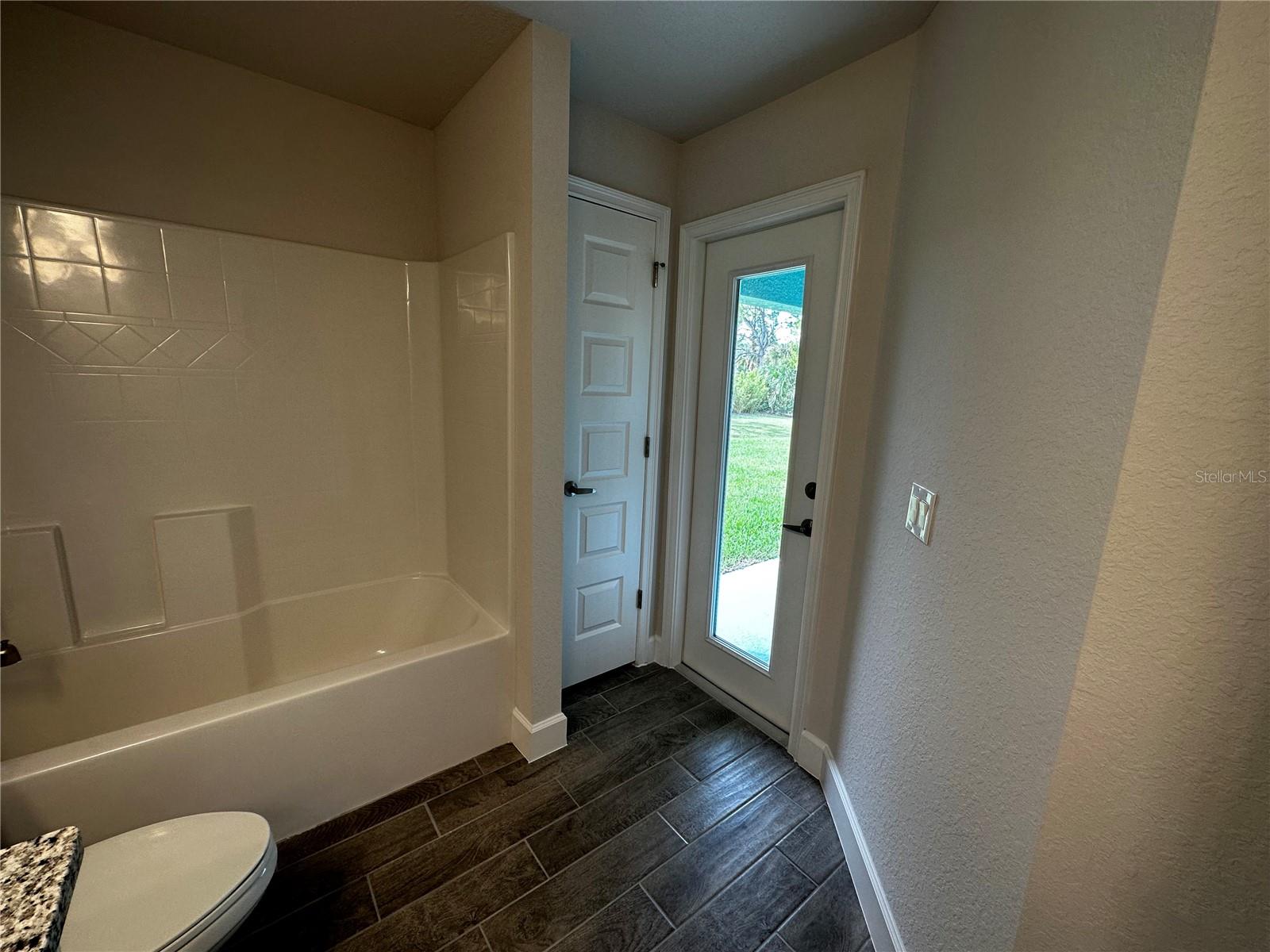 ROTONDA WEST LONG MEADOW - Residential