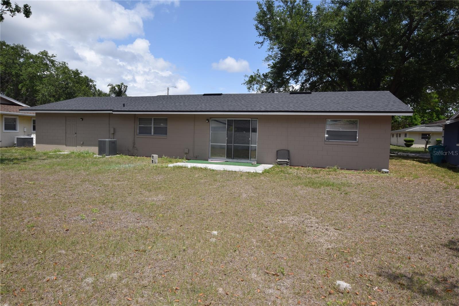 2762 CLEAR COVE LANE