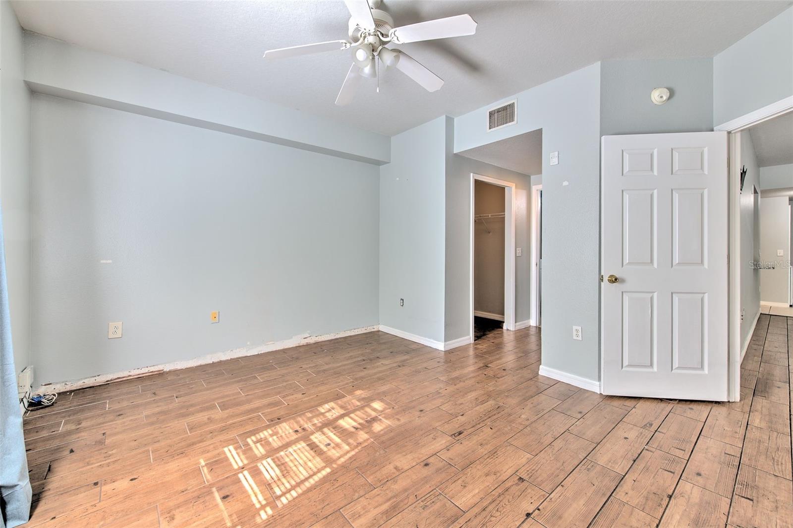 VILLAGES OF BLOOMINGDALE CONDO - Residential