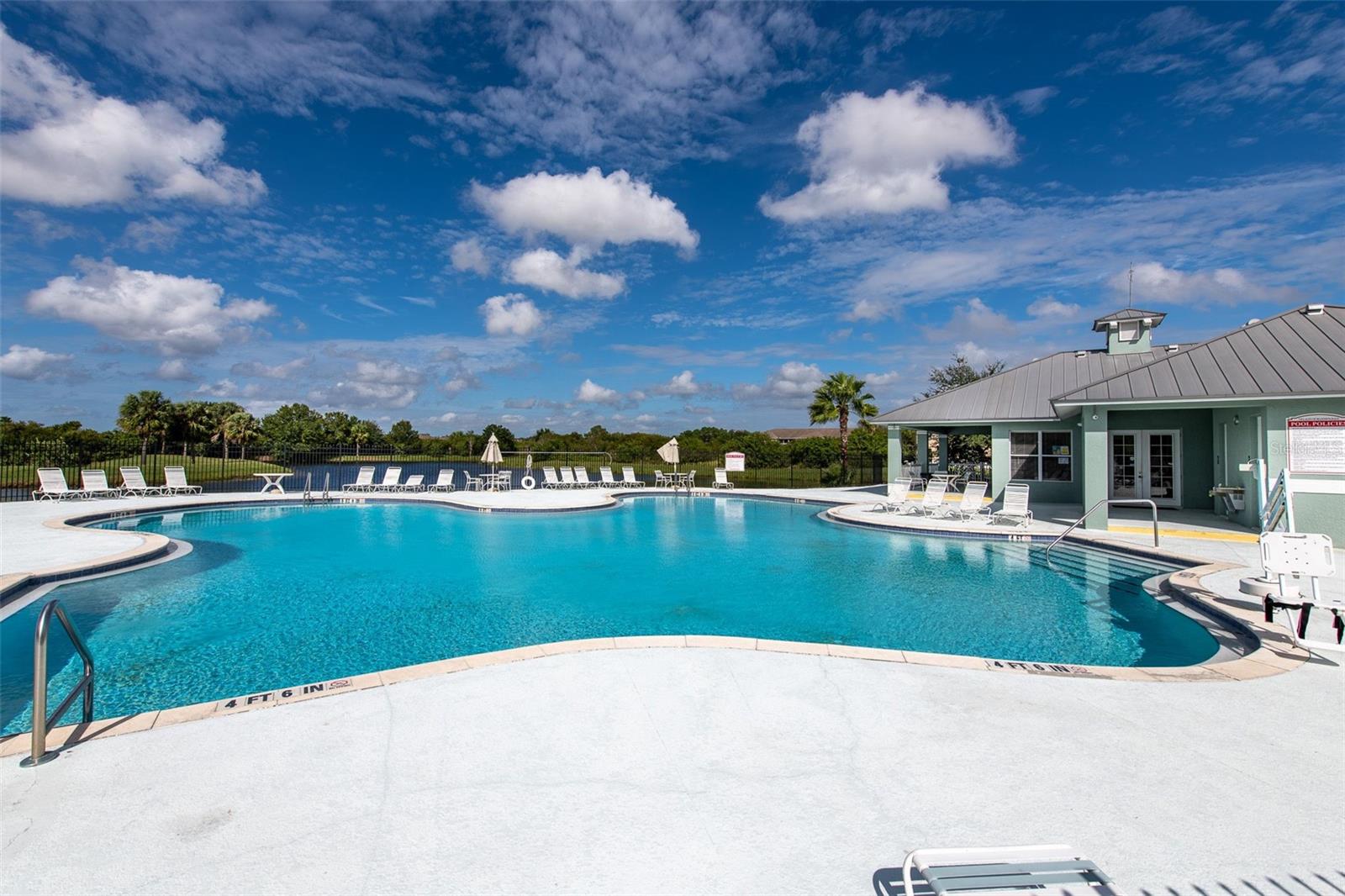 VILLAGES OF BLOOMINGDALE CONDO - Residential