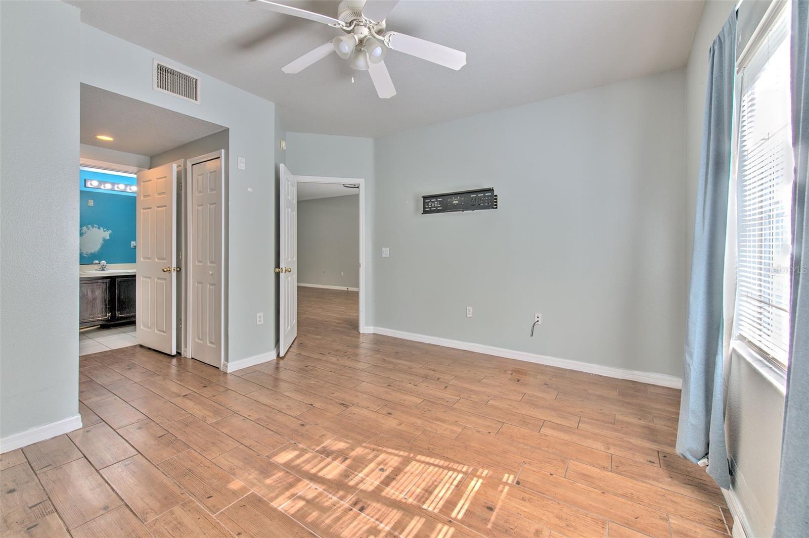 VILLAGES OF BLOOMINGDALE CONDO - Residential