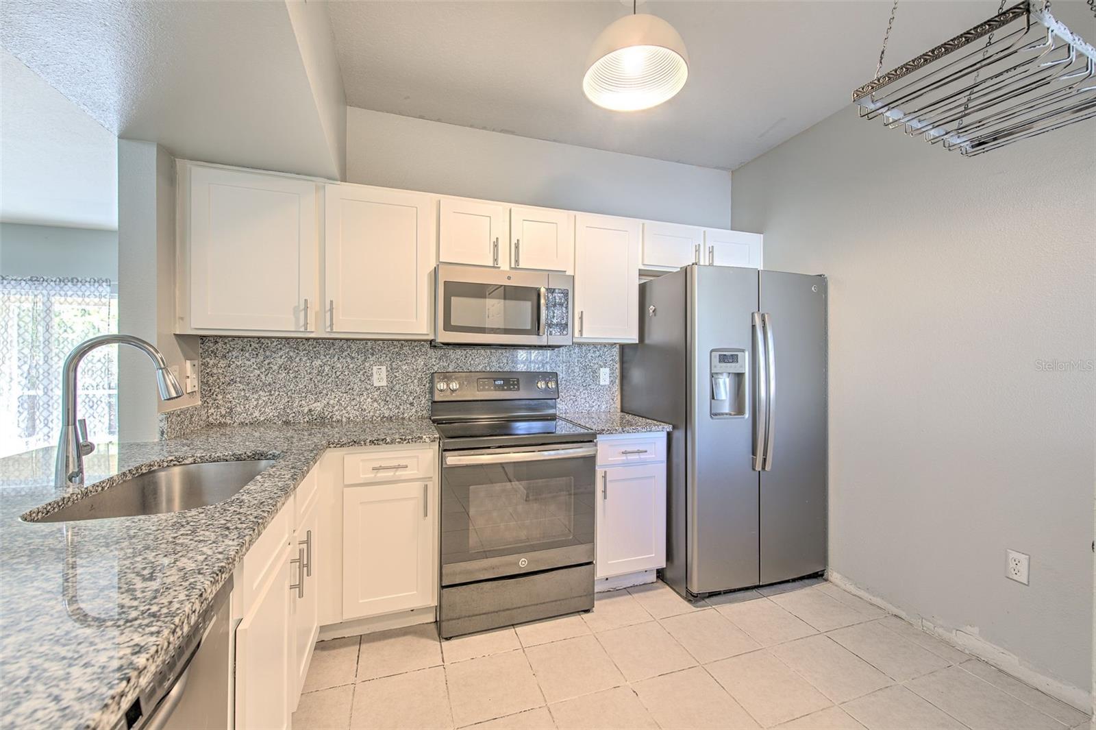 9515 AMBERDALE COURT 101