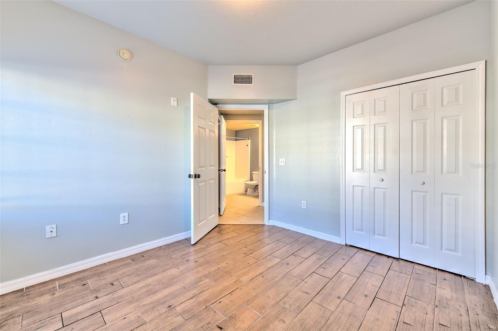 VILLAGES OF BLOOMINGDALE CONDO - Residential