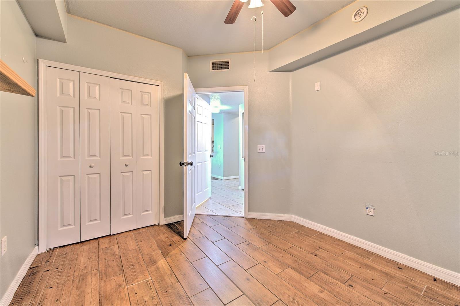 VILLAGES OF BLOOMINGDALE CONDO - Residential