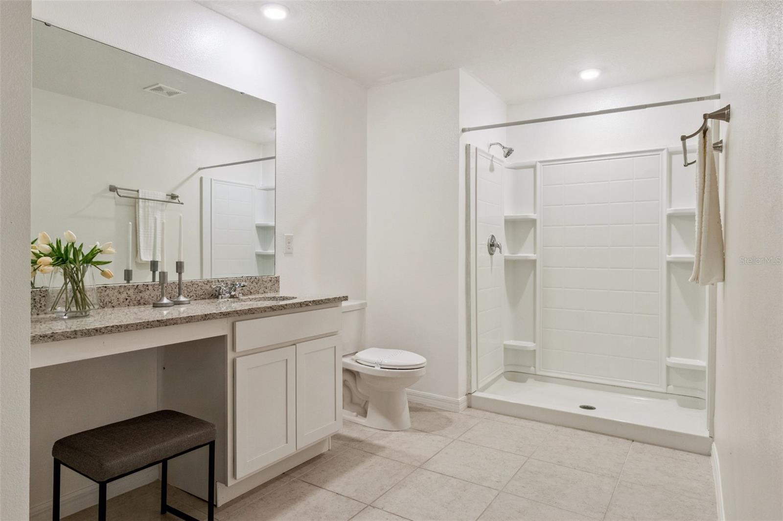 ALFORD OAKS - Residential