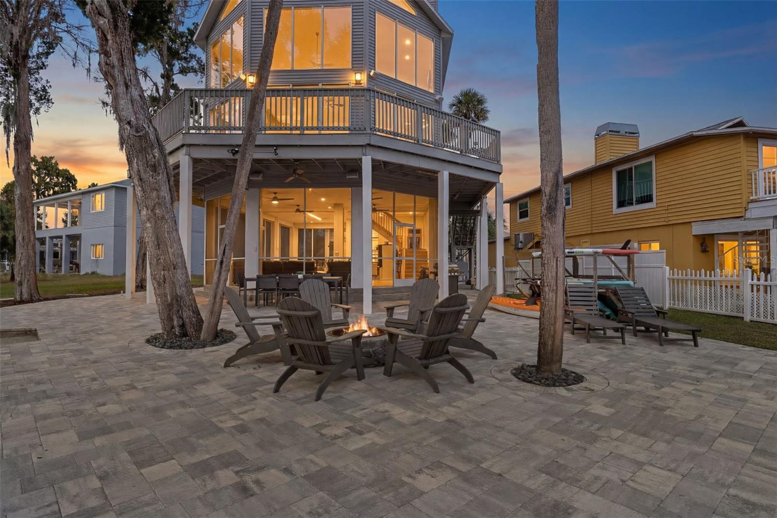 5272 TROPICAL POINT