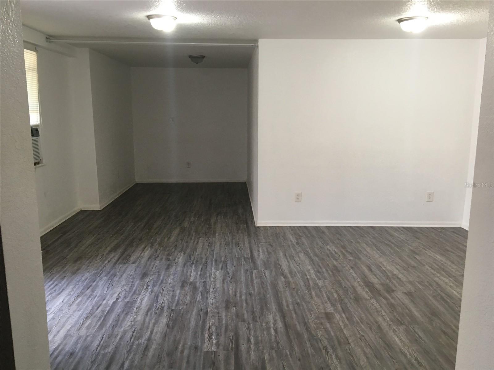 ELOISE WOODS LAKE MARIAM UNIT - Residential
