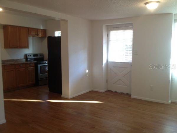 ELOISE WOODS LAKE MARIAM UNIT - Residential