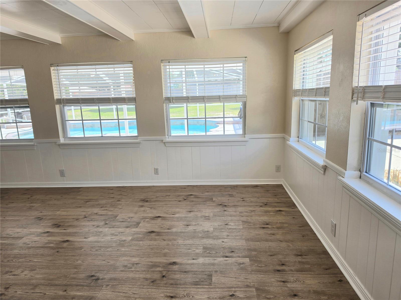 ELOISE WOODS LAKE MARIAM UNIT - Residential