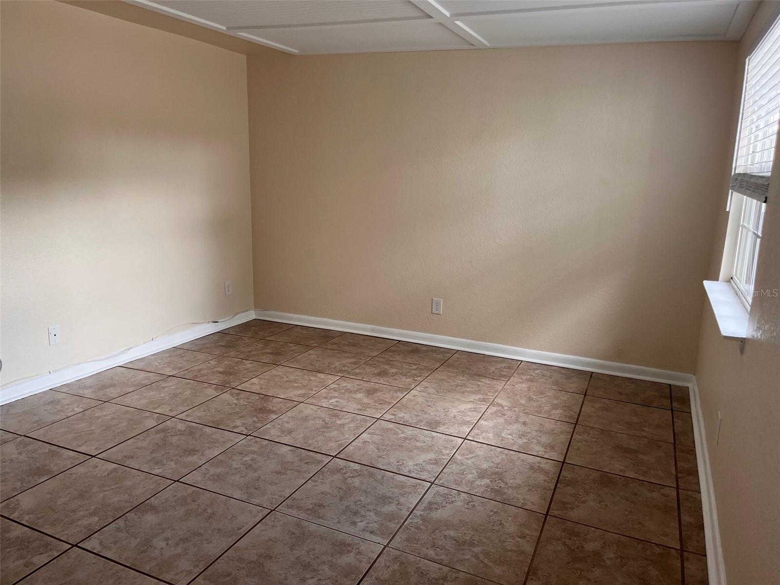 ELOISE WOODS LAKE MARIAM UNIT - Residential