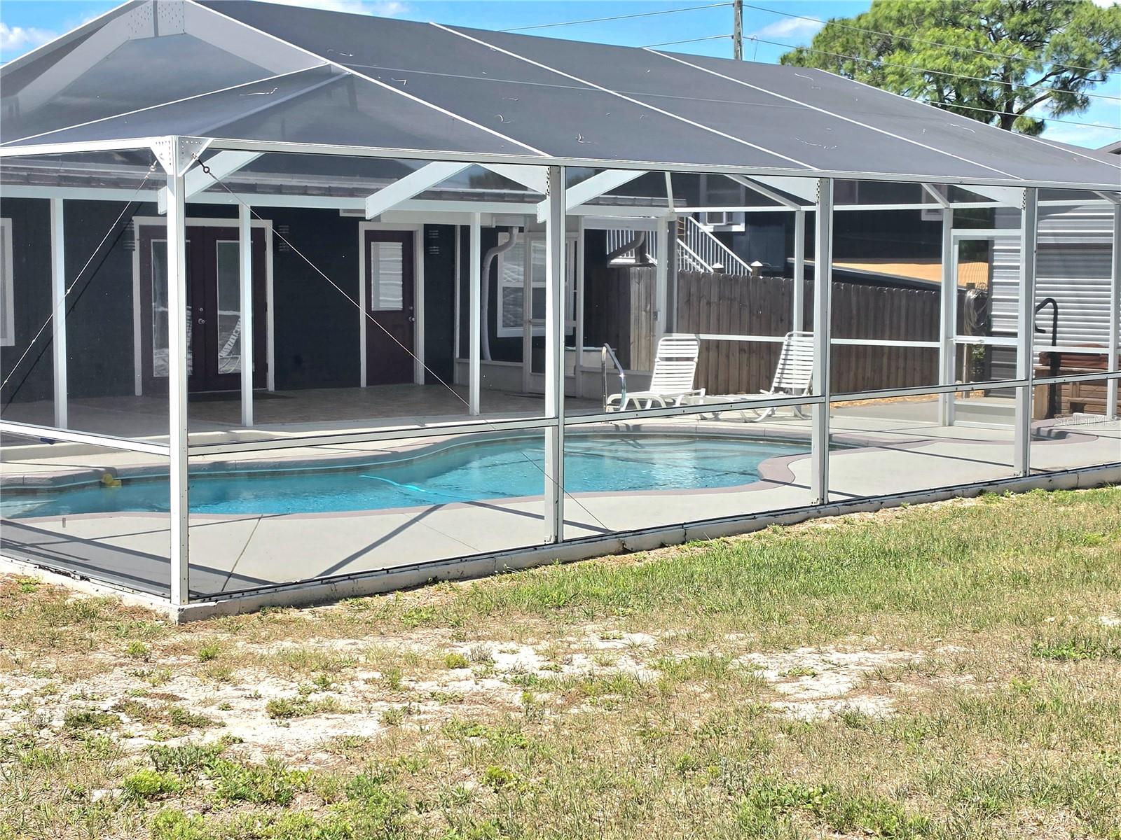 ELOISE WOODS LAKE MARIAM UNIT - Residential