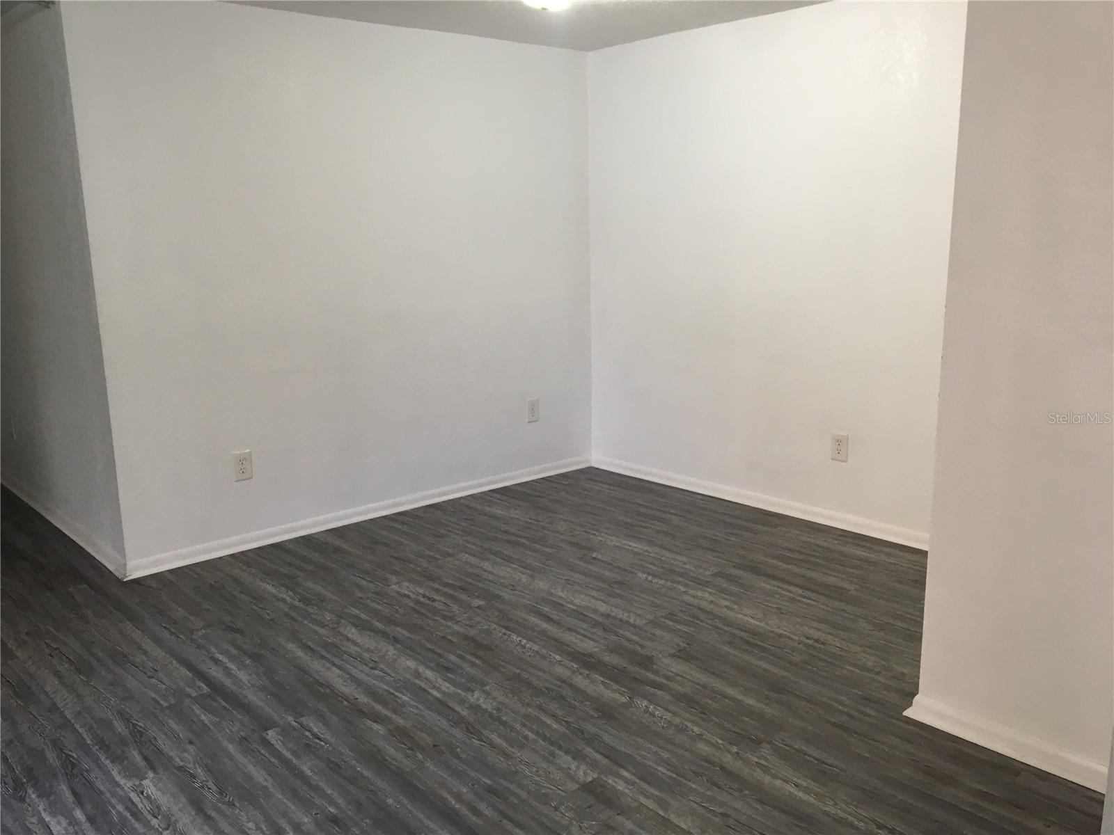 ELOISE WOODS LAKE MARIAM UNIT - Residential
