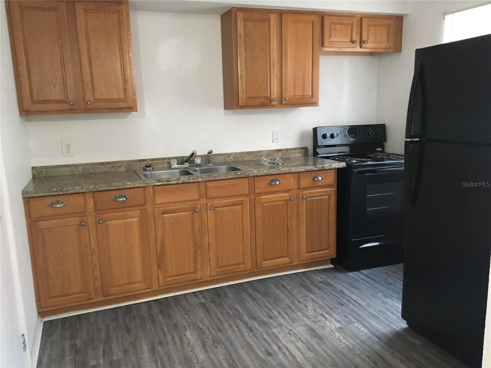 ELOISE WOODS LAKE MARIAM UNIT - Residential