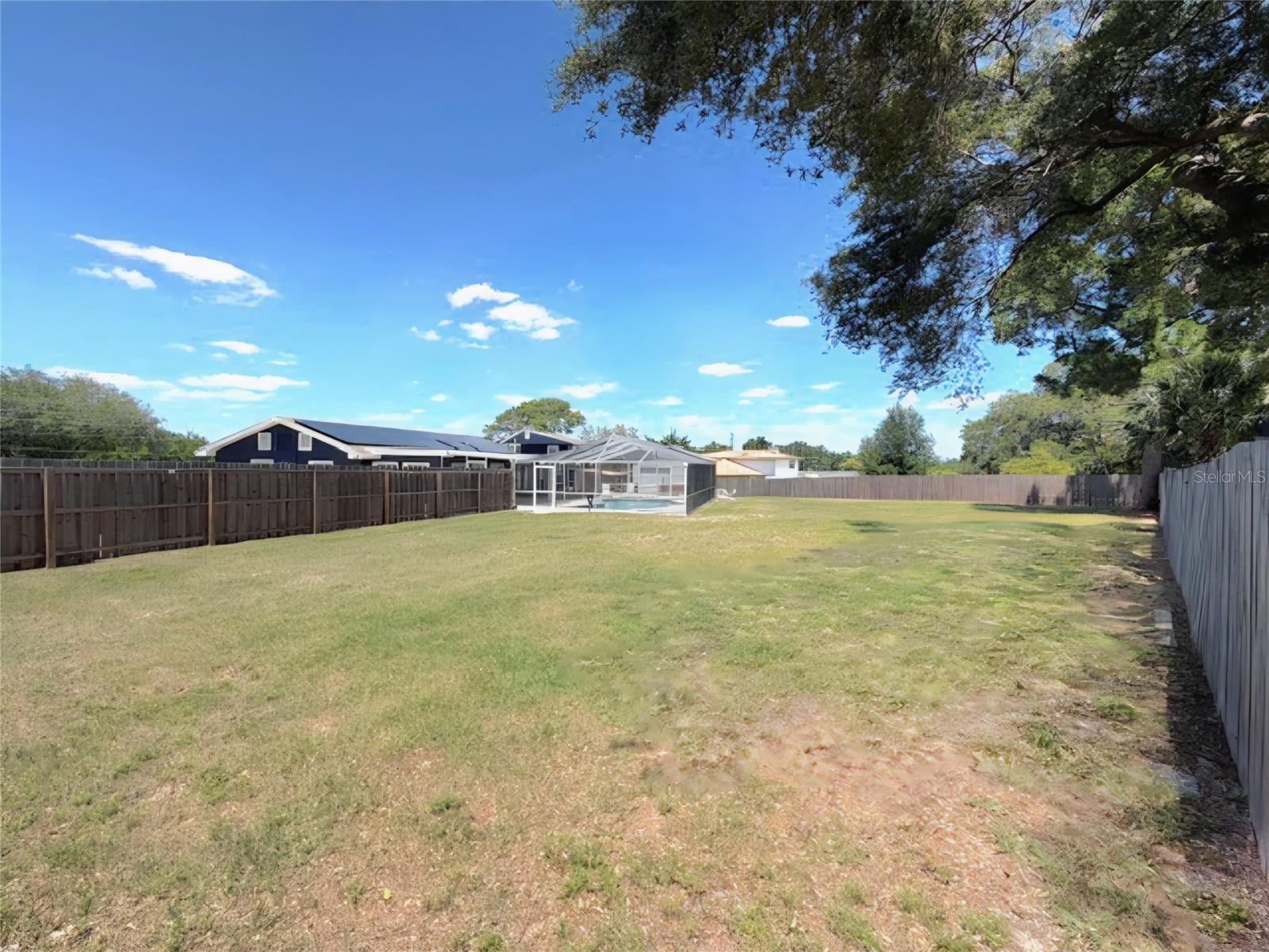 ELOISE WOODS LAKE MARIAM UNIT - Residential