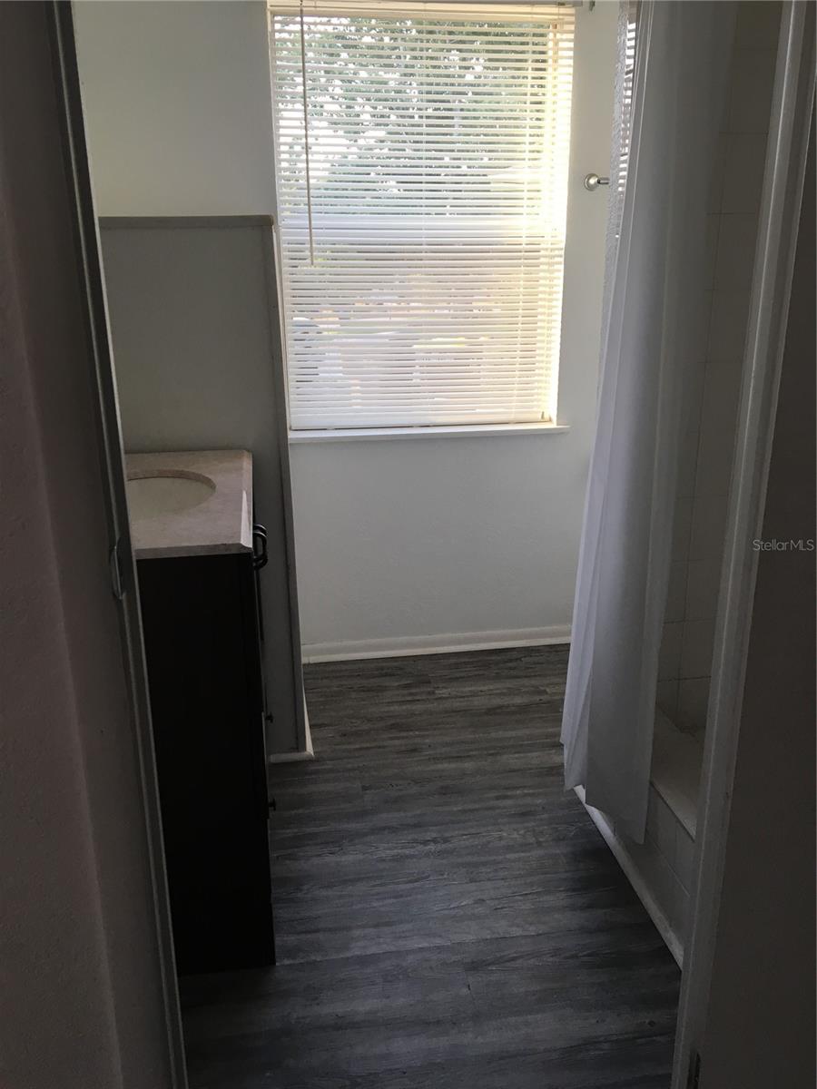 ELOISE WOODS LAKE MARIAM UNIT - Residential