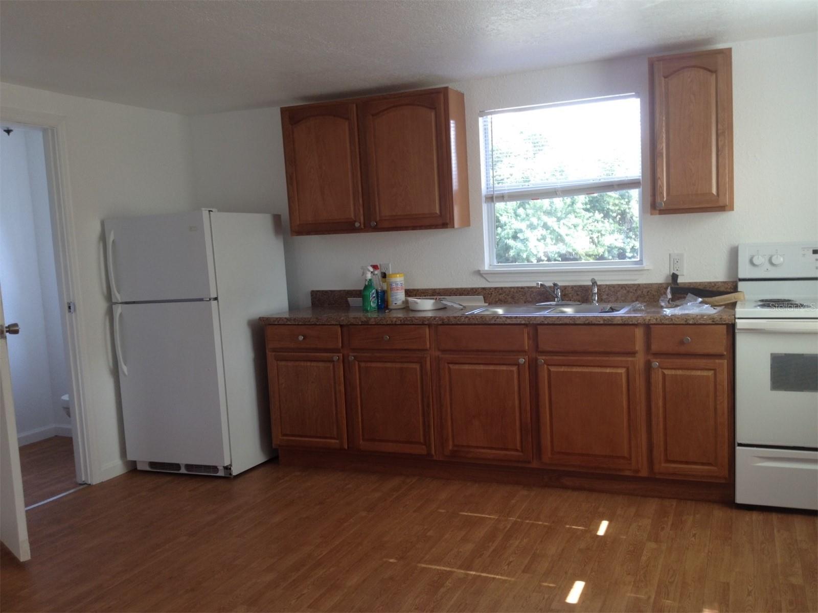 ELOISE WOODS LAKE MARIAM UNIT - Residential
