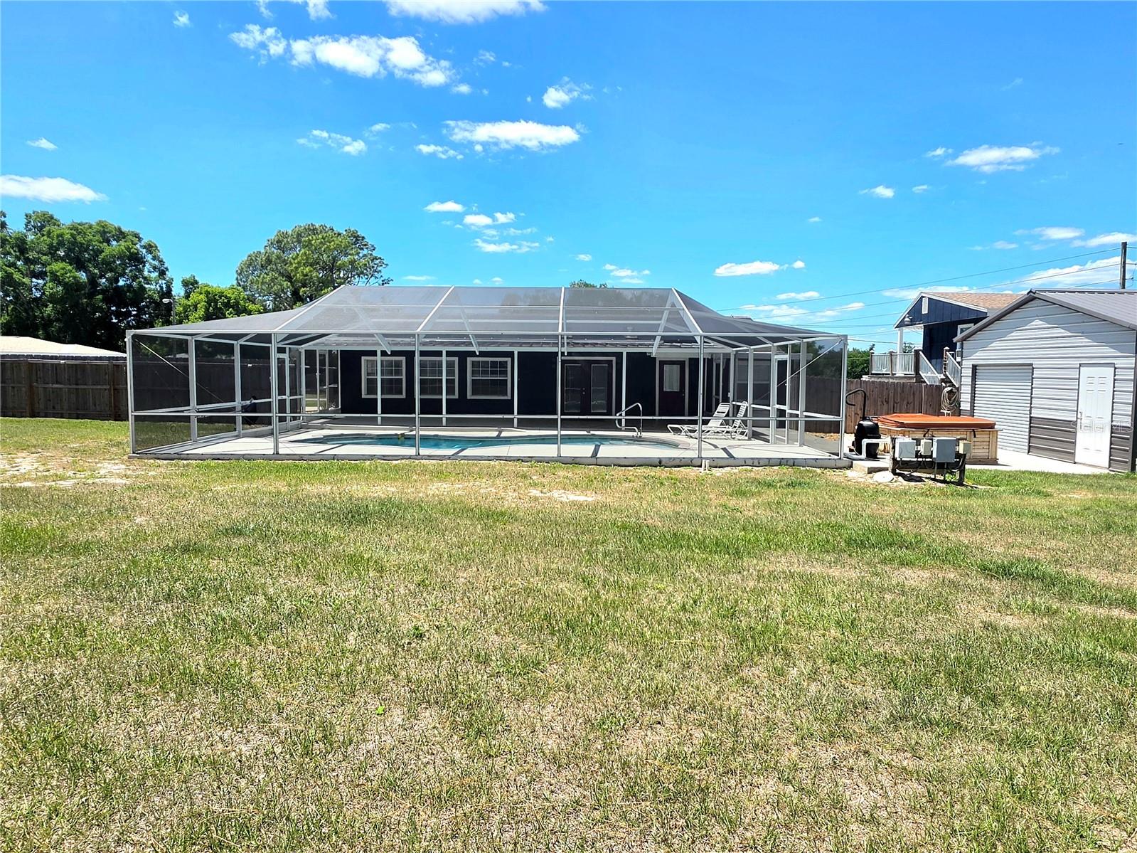 ELOISE WOODS LAKE MARIAM UNIT - Residential