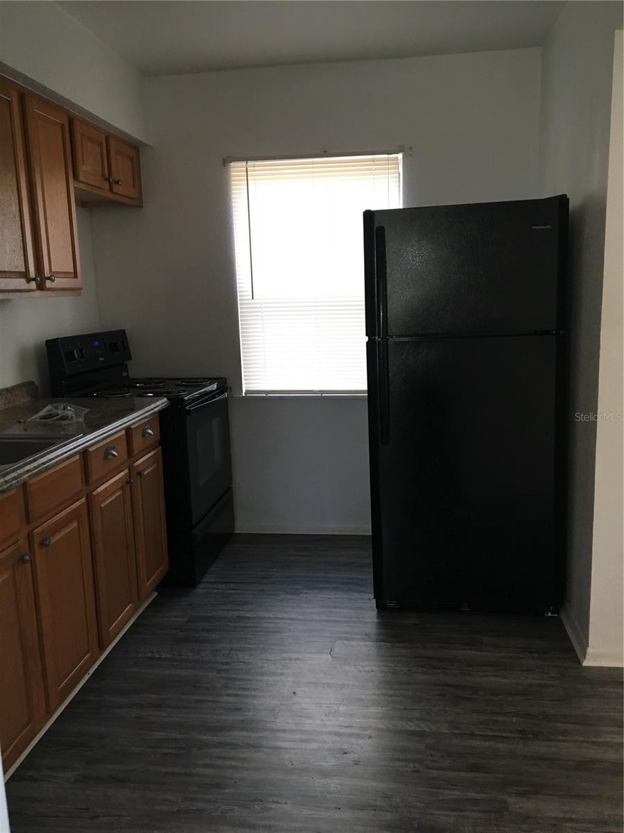 ELOISE WOODS LAKE MARIAM UNIT - Residential