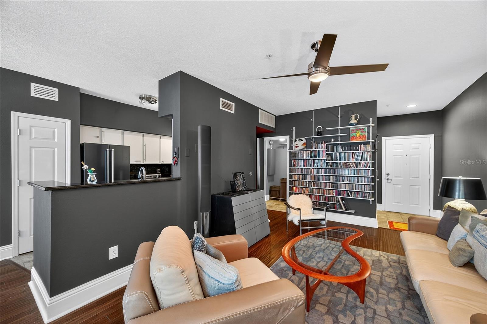 2010 E PALM AVENUE 14305