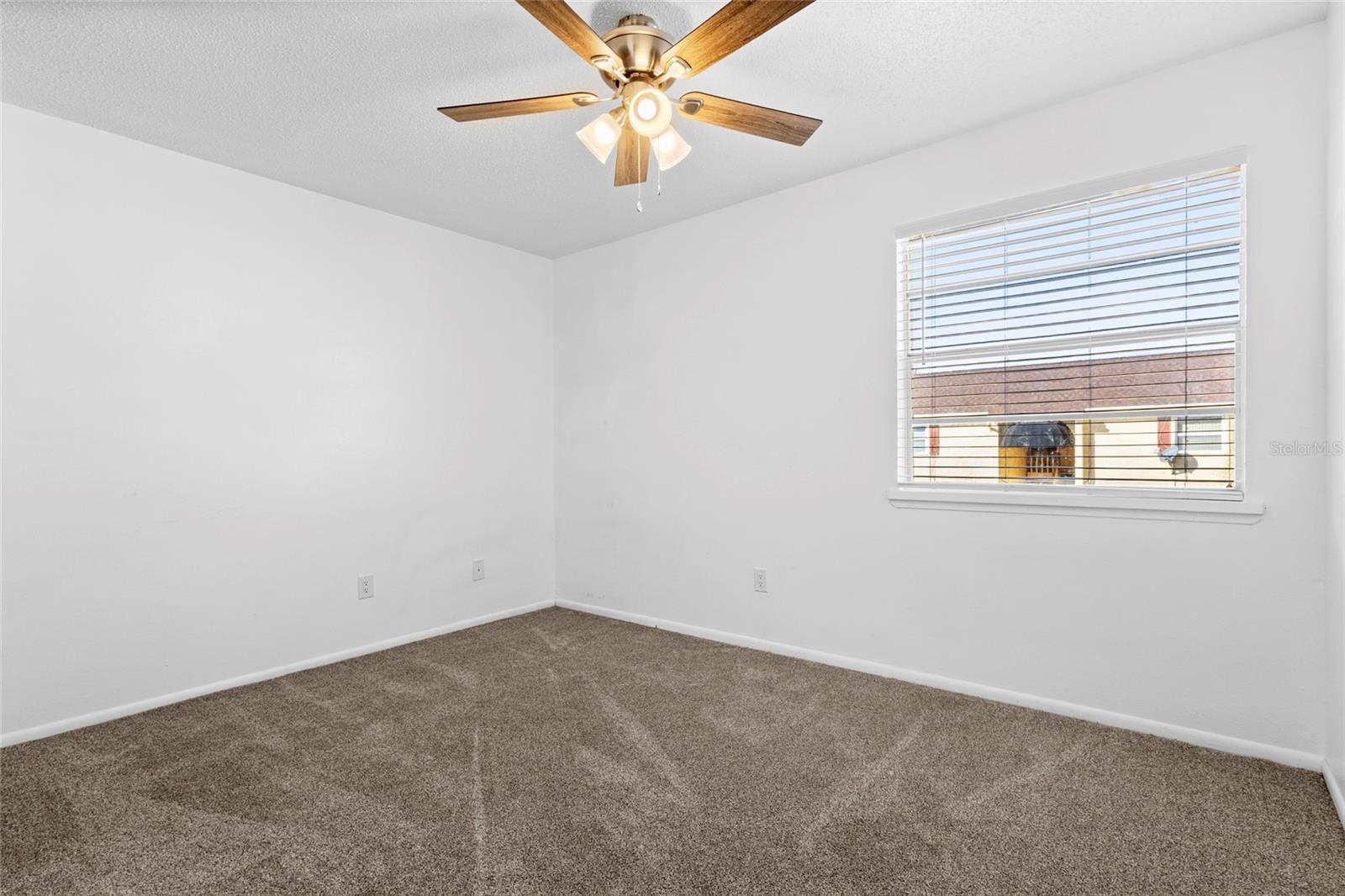 THE GREENS OF TOWNN COUNTRY - Residential