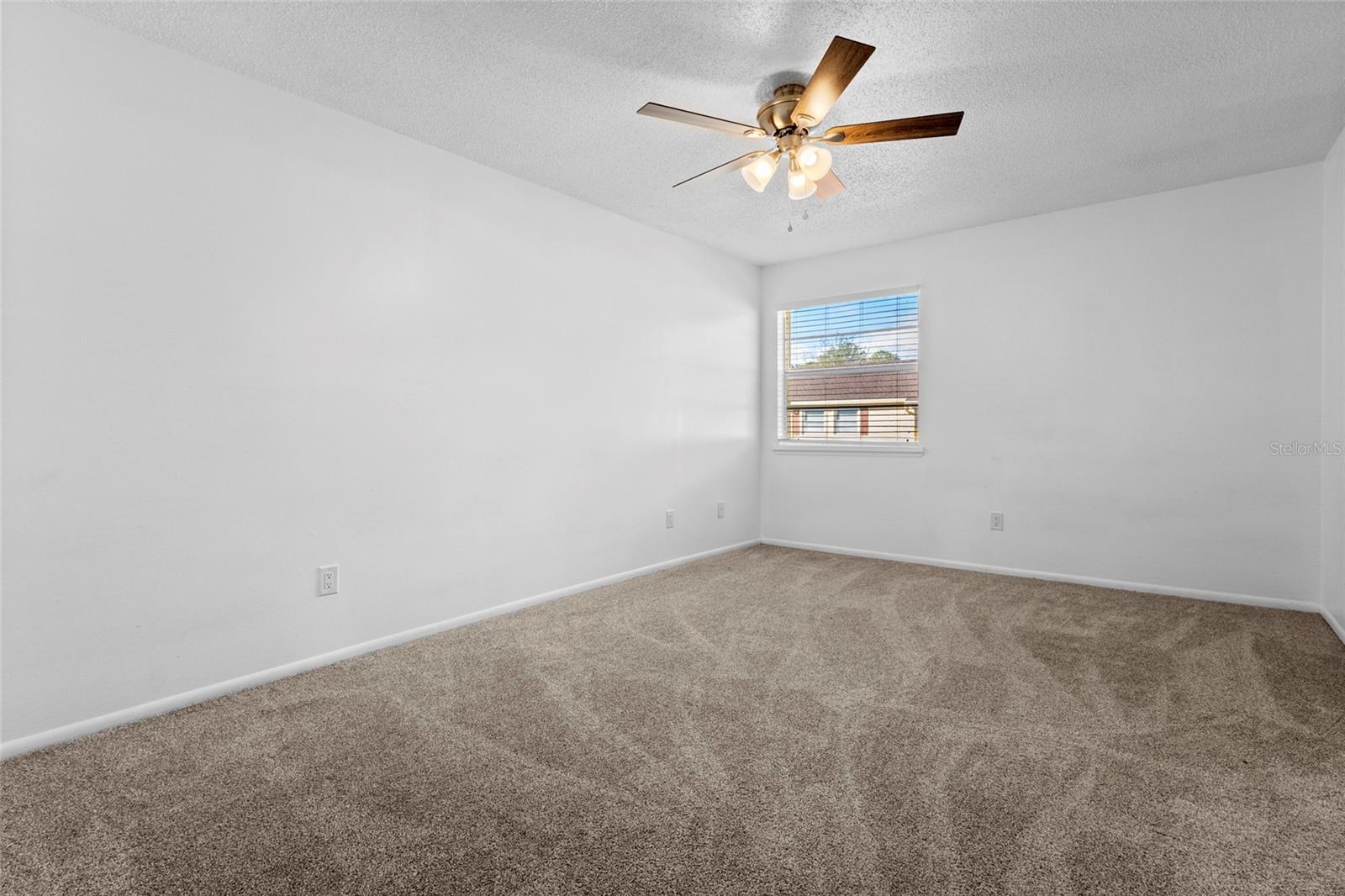 THE GREENS OF TOWNN COUNTRY - Residential