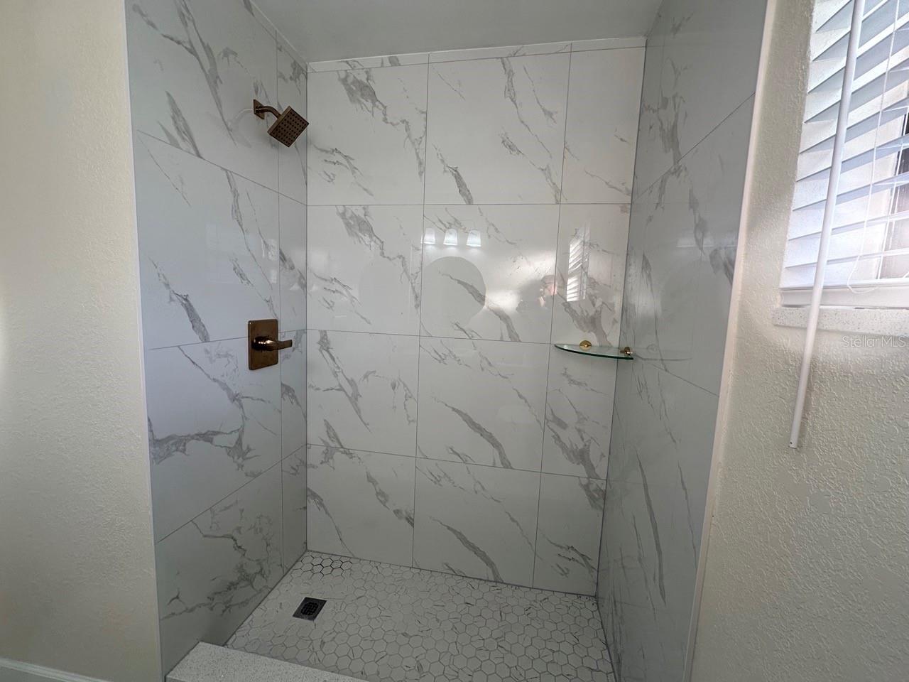 LAKE MARY MANOR - Residential Lease