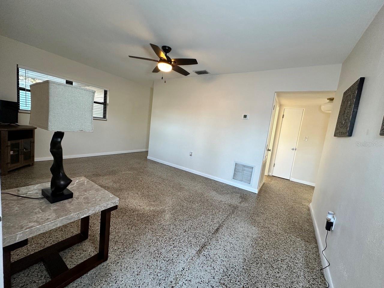 LAKE MARY MANOR - Residential Lease