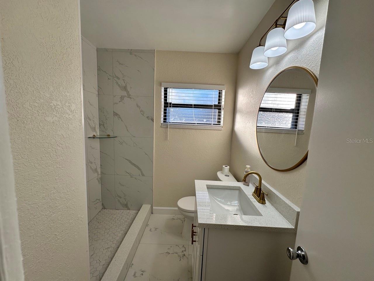 LAKE MARY MANOR - Residential Lease